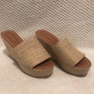 Soda Platformed Sandal